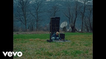 faccianuvola - piangerepiangerepiangere (Official Video)