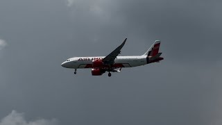 10+ minutes of arrivals at Changi Airport runway 02R