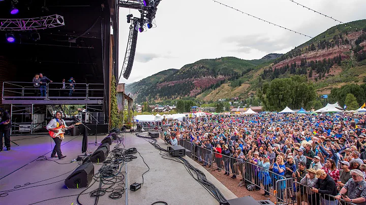 Ruthie Foster - "Singing The Blues" Live At Tellur...