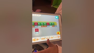 Lego WeDo 2.0 How to make wheelbarrow move forward and backward when obstruction comes in way