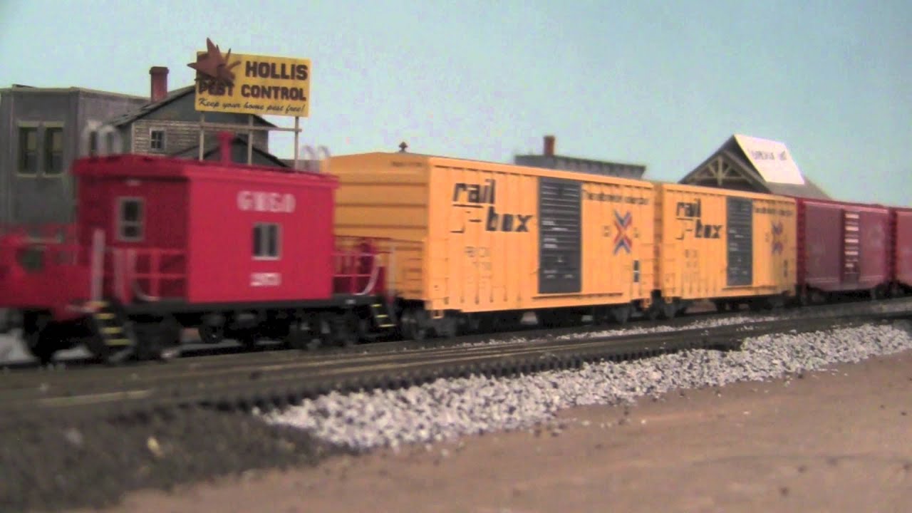 GM&amp;O RS3's / RS1 at Prairie Scale Model RR Club - YouTube