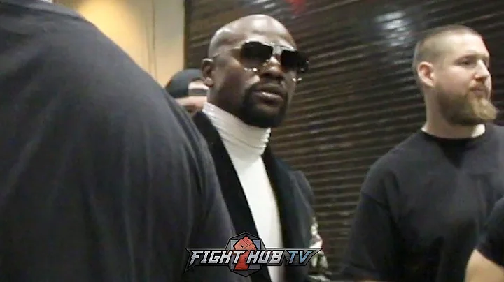 FLOYD MAYWEATHER WATCHES MANNY PACQUIAO BE AWARDED...