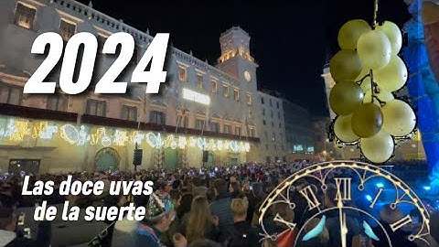 Eating 12 Grapes of Luck! A Spanish New Year’s Eve Tradition