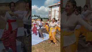 Rahina Saraswati Di Smk Negeri 1 Mengwi