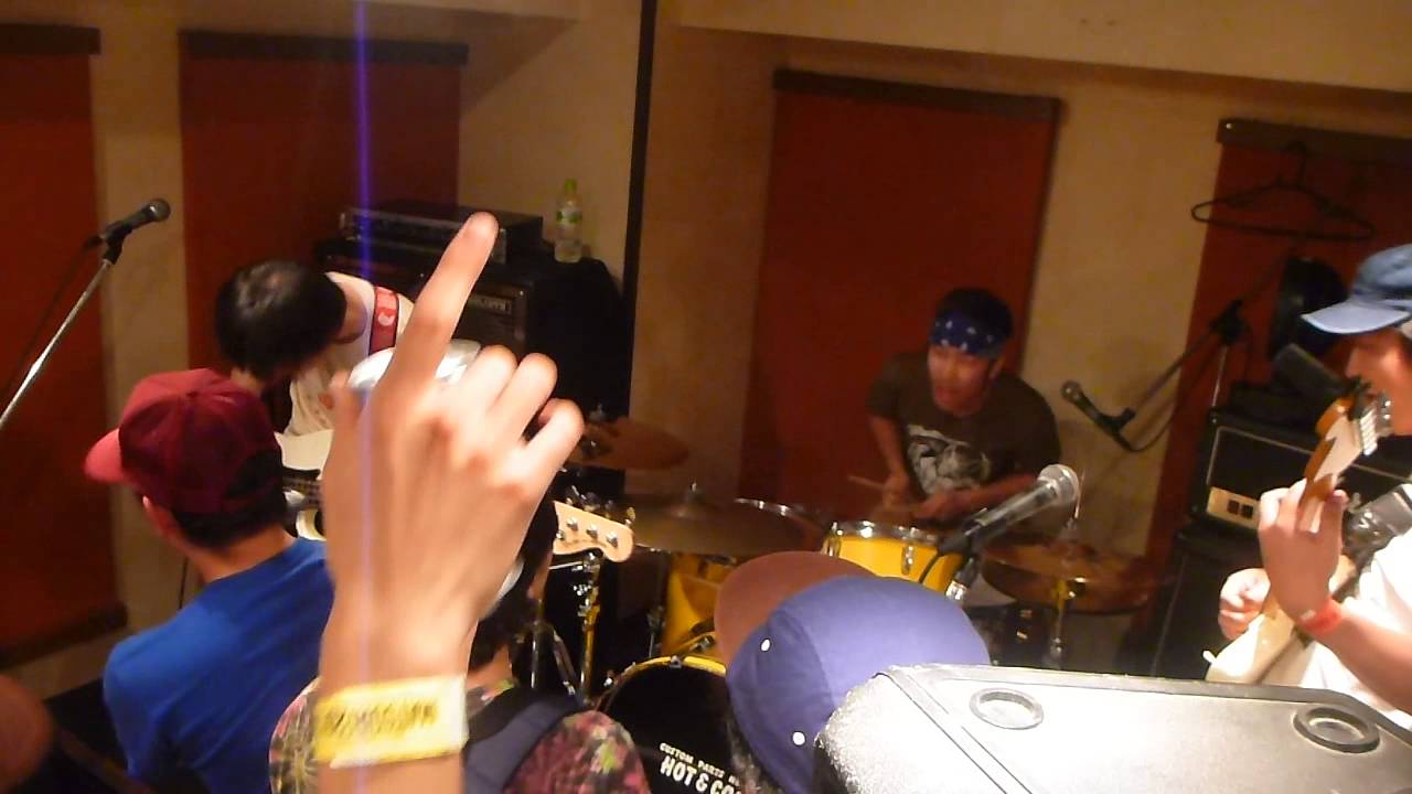 YouTubeでロンリー - MATSURI 2013を視聴 YouTubeでロンリー - MATSURI 2013を視聴