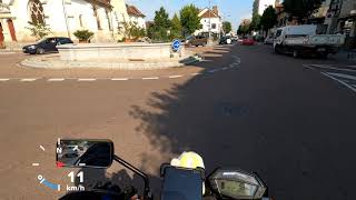 c&#39;est dans le code de la route de laisser les gens passer à un rond point ??