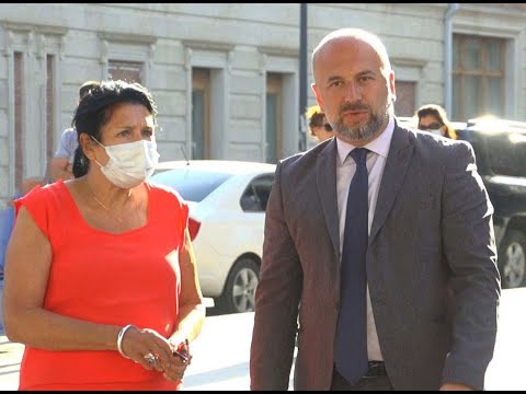 პრეზიდენტი საგამოცდო პროცესს იმერეთში გაეცნო