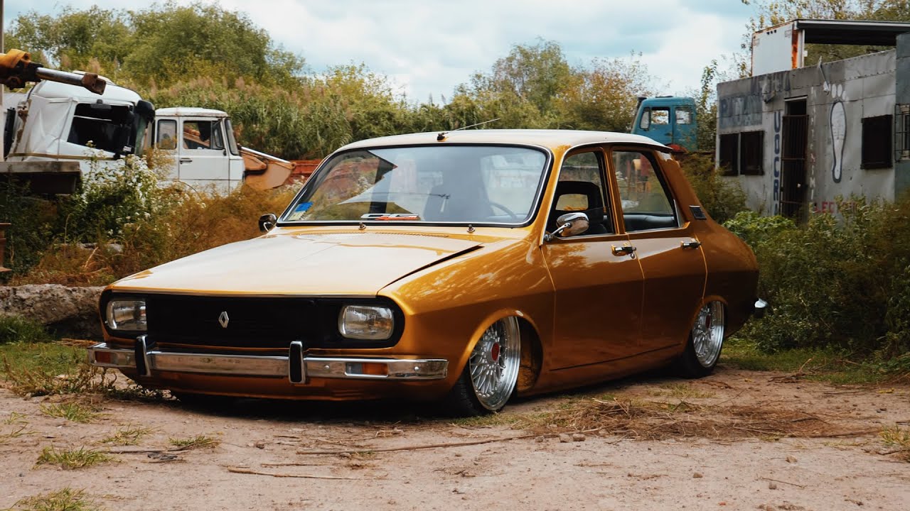 ELECTRIC BAGGED RENAULT 12 - YouTube