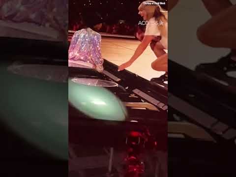Taylor Swift Hugs Kobe Bryant's Daughter Bianka & Gives Her Hat At L.A. Eras Tour Concert #Shorts