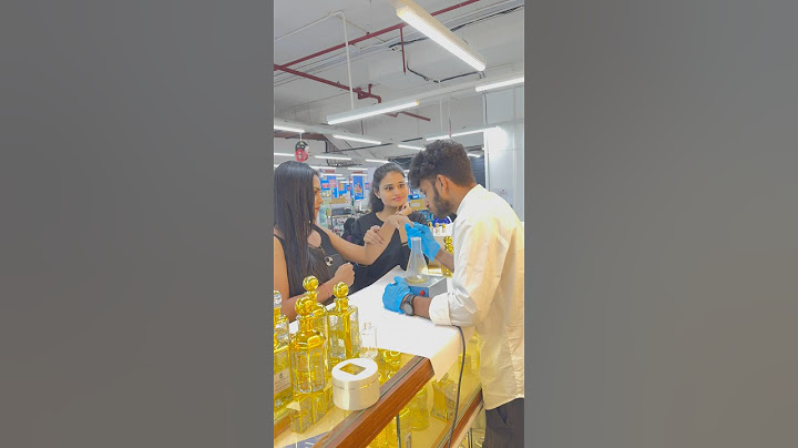 I am not trying to kiss her 🤪 #trending #shorts #catchysmells #itmaaz #perfumer #youtuber