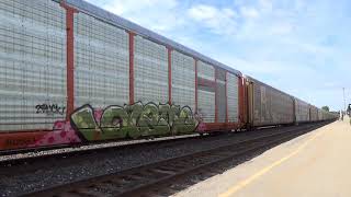CN 2977 with CN SD40-2 5378