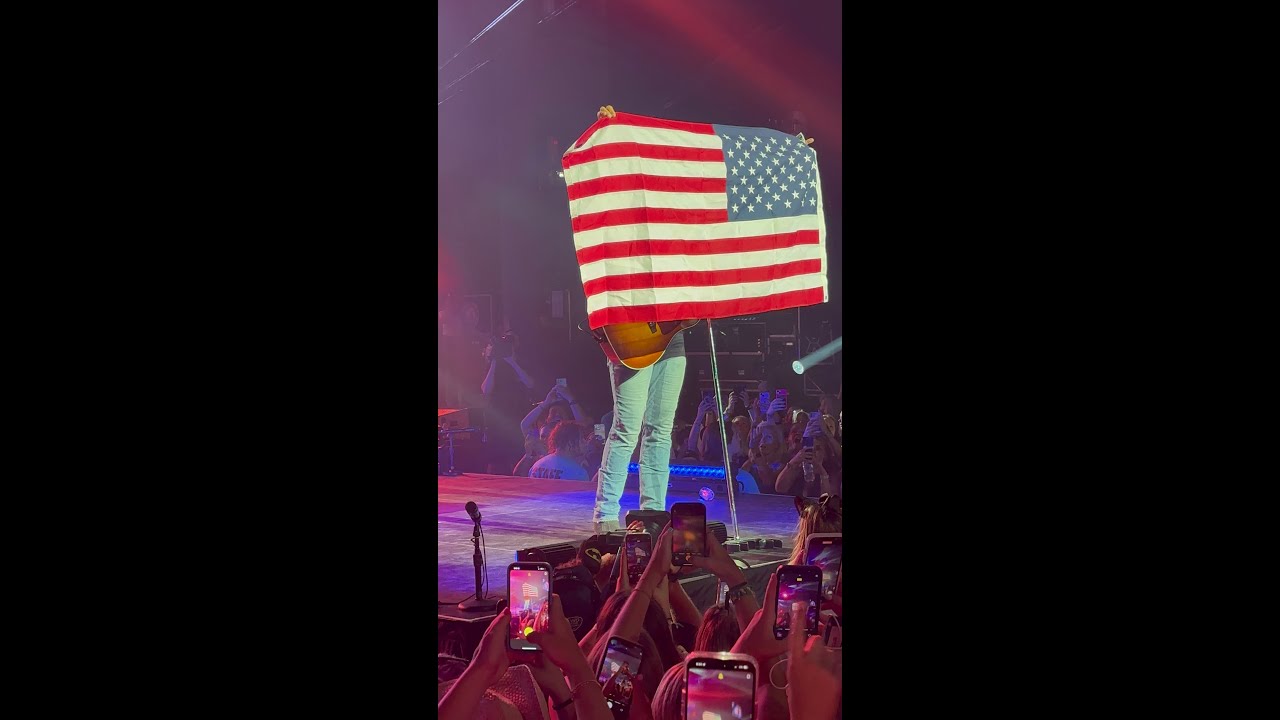 Luke Bryan "Country On" 7723 at Merriweather Post Pavilion in