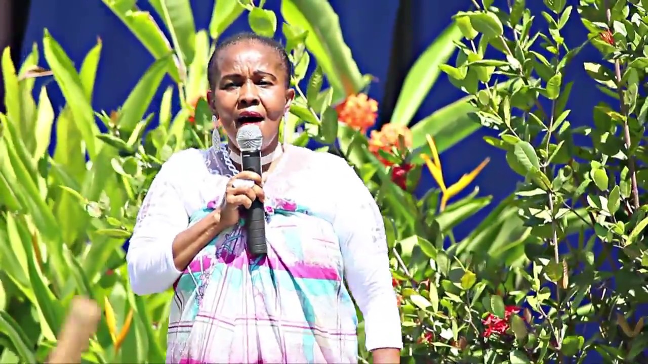 Jeunesse vanille , Amina : Mahoco ya halé