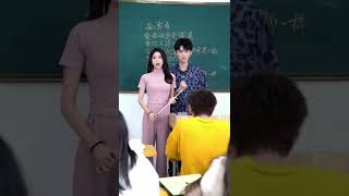 孤勇者小三金翻唱抖音抖音流行歌曲