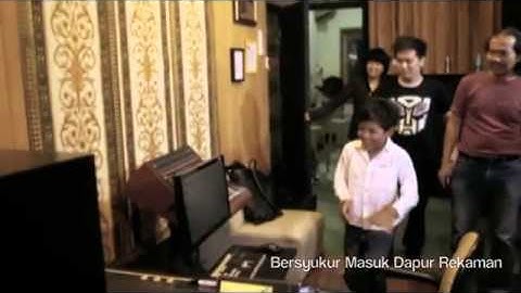 Tegar   Aku Yang Dulu Bukan Yang Sekarang Official Music Video]   YouTube