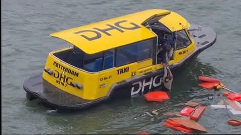 Redding na aanvaring Watertaxi Spido Rotterdam (Full Video)