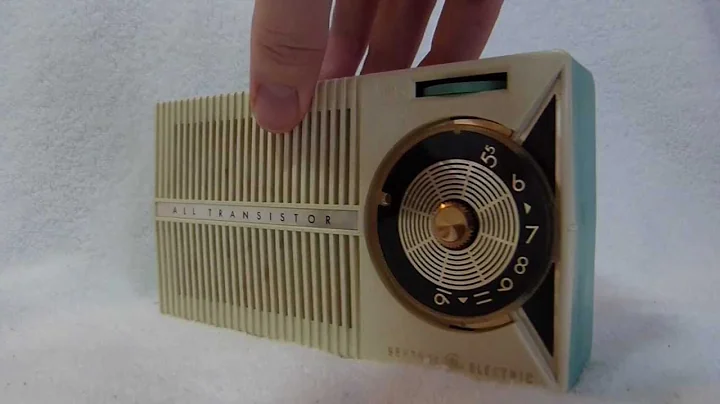 1959 General Electric model P-746B transistor radio (made in Utica NY, USA)