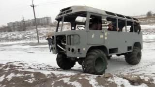 Как-то  паз  672 тюнинг 4х4 offroad 4x4 оффроад на мостах газ66 и арочные шины я170   ПАЗ 3201(, 2016-12-19T17:50:08.000Z)