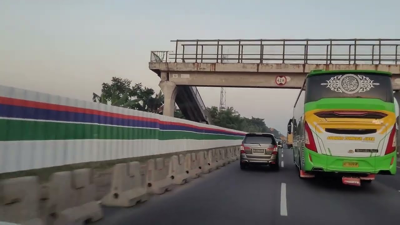 Pelebaran Jalan Jakarta - Cikampek KM 50 - 67 (Dua Arah) & Rencana Pelebaran Cipali 3 Lajur