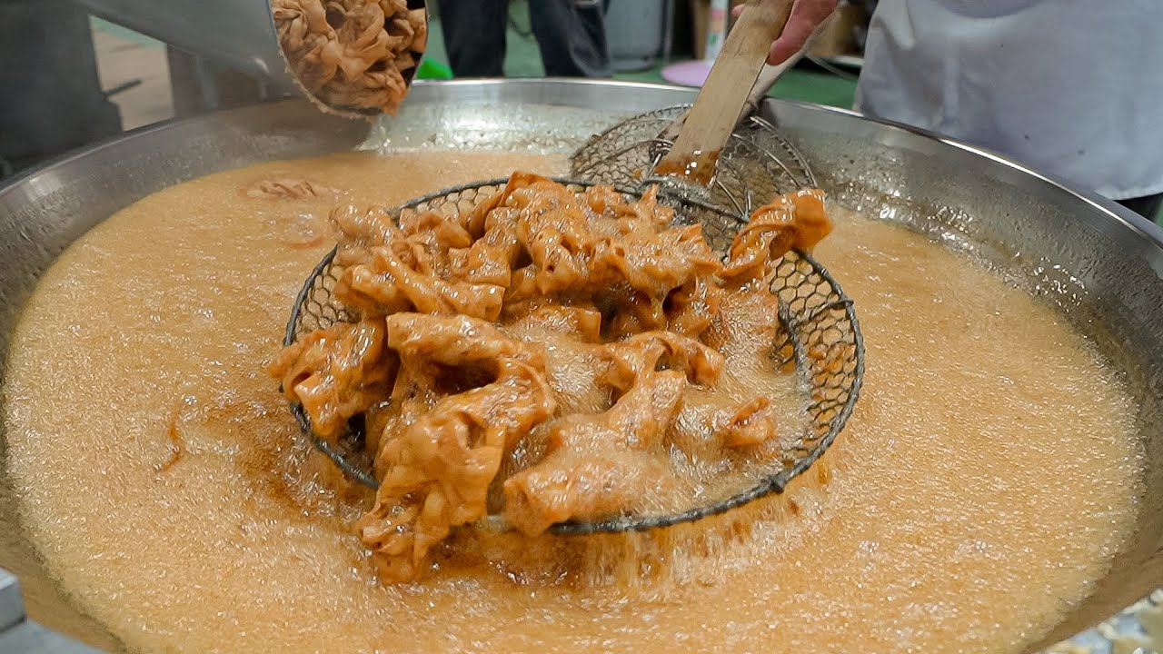 ⁣Traditional Maltose Fried Dough Twists / 古早味手工蜜麻花 - Taiwanese Food