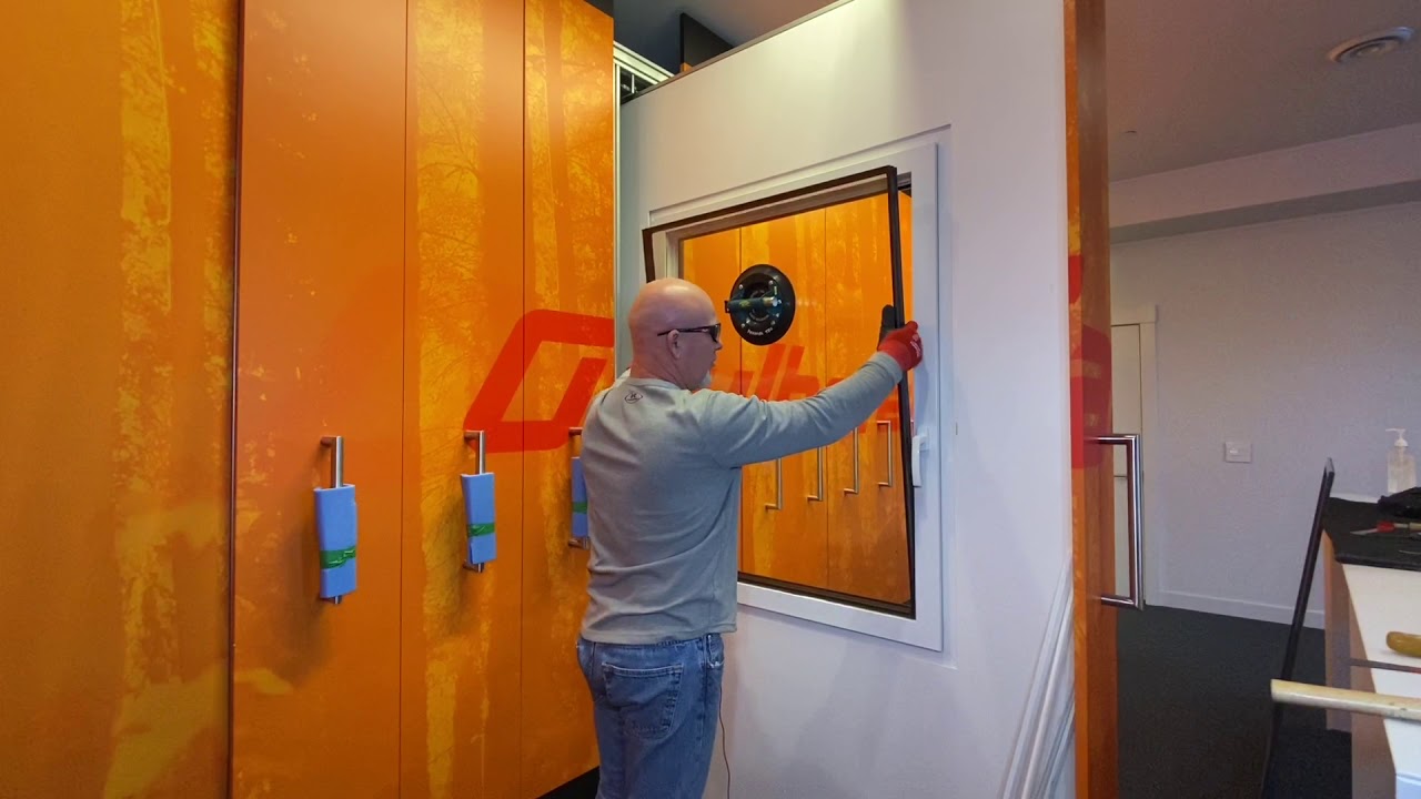 Gaulhofer Windows - Glass removal and reinstallation of an Energy line PVC window