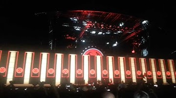 In The Flesh / Run Like Hell / Waiting For The Worms - Roger Waters - Live in Istanbul 2013 [1080p]