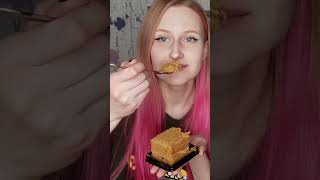 Веганское пирожное из Вкусвилл #short #mukbang #asmr #eating #мукбанг #асмр #shorts #еда #вкусвилл