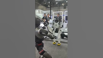 🔥 PM01 Dares to Challenge AgiBot X2! Will the X2 CRUSH it? #engineai #agibot #robotfight #humanoid