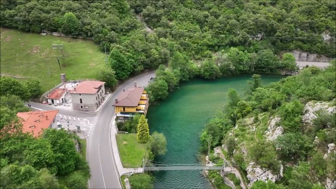 Volando los Cotos del Río Cares-Deva desde Peñacaida a El Tilo en Asturias Paraíso Natural