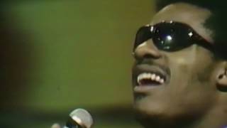 Vignette de la vidéo "Stevie Wonder - I Was Made to Love Her — (Official Video)"