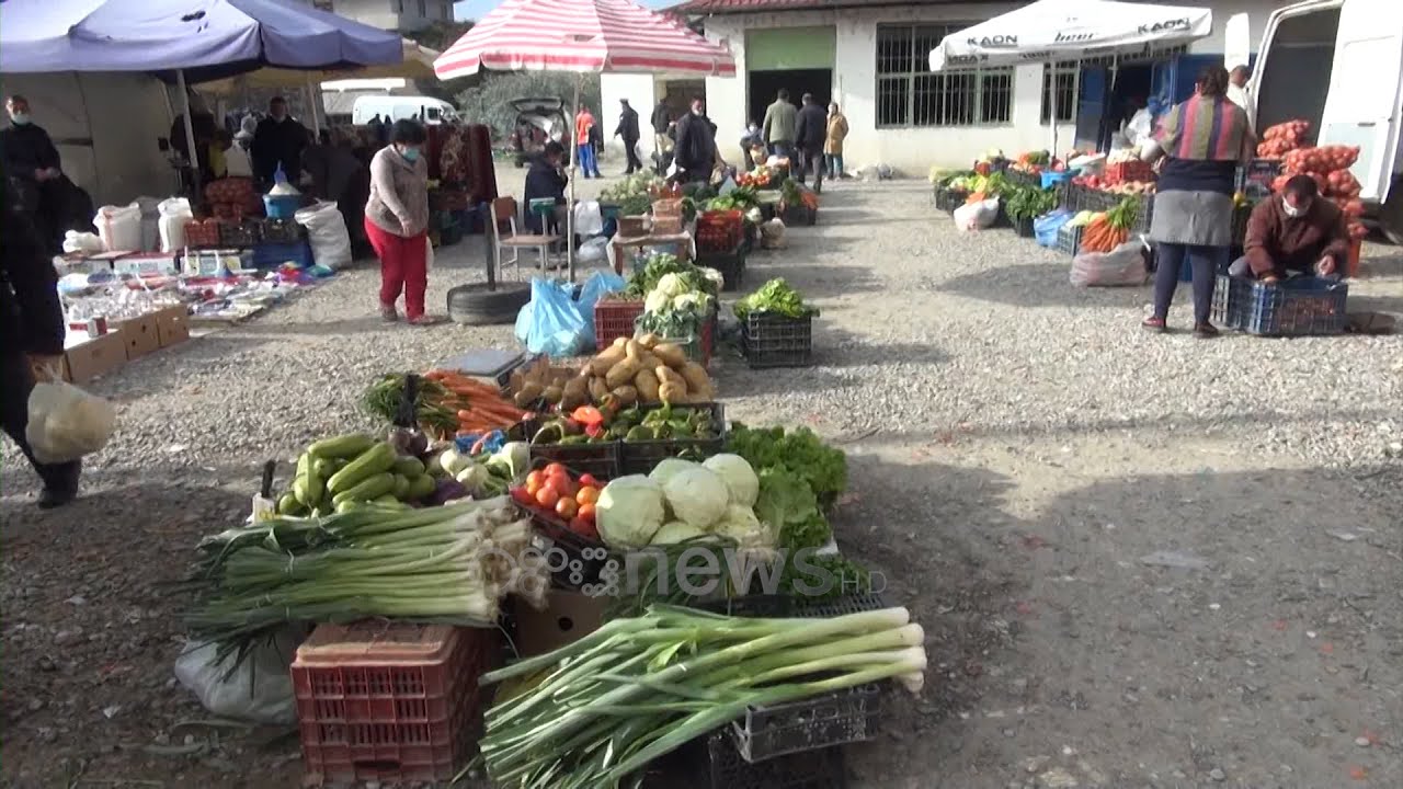 Ora News - Peqini i harruar e braktisur, tregu mes baltës “pasqyra” e një qyteti që vuan varfërinë