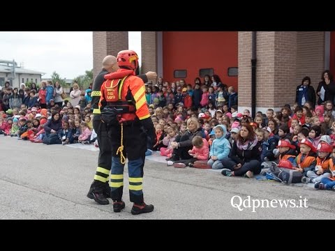 Video Piccoli pompieri crescono: quasi mille bambini in visita ai Vigili del Fuoco di Conegliano