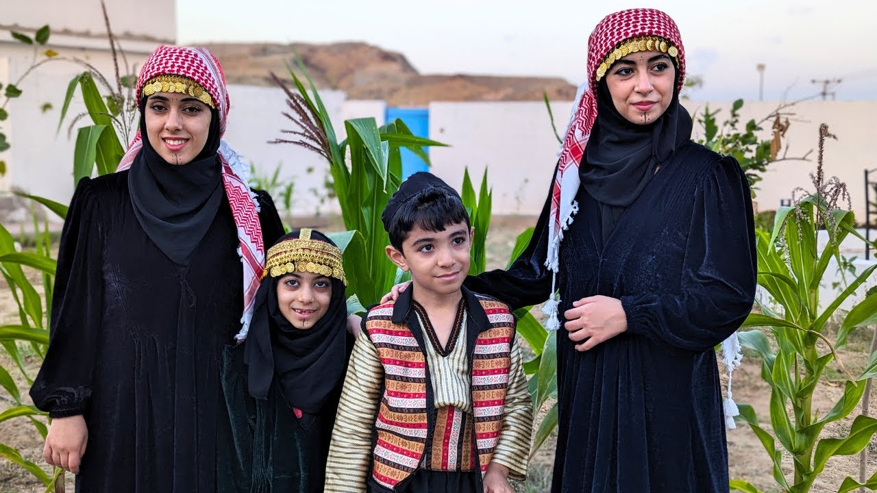 احلى شي وصلنا من سوريا ( الملابس السورية الحورانية التقليدية )