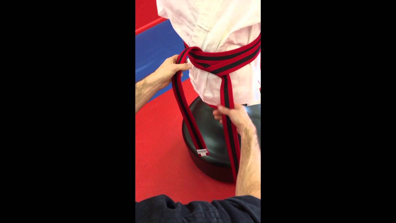 How to Tie Your Karate Belt on your child - YouTube