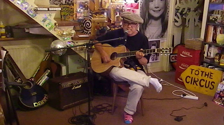 Everybody in the Place Acoustic version - Acoustic performance video thumbnail