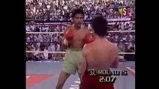 1986: Steve Cruz vs Barry McGuigan (Round 15) (The Ring Magazine Round of the Year)