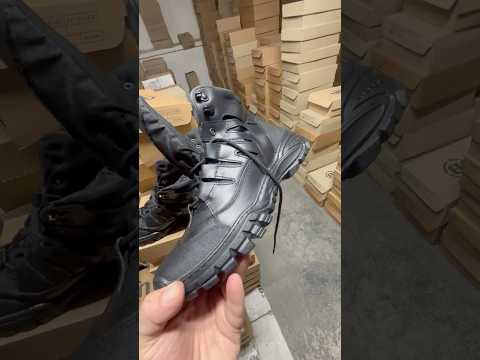 Тактичні черевики Хижак Чорні демісезонні прошиті надійні берці чорні для поліції та охорони спецвзуття, видео 1