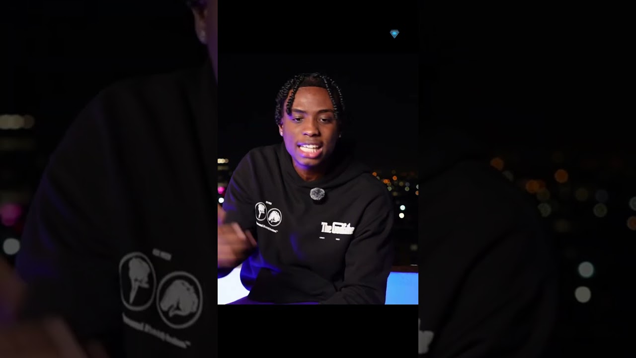 wallance chantea acapella su verso de drippin y rompe. 