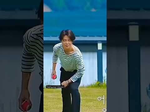 Taehyung giving hand