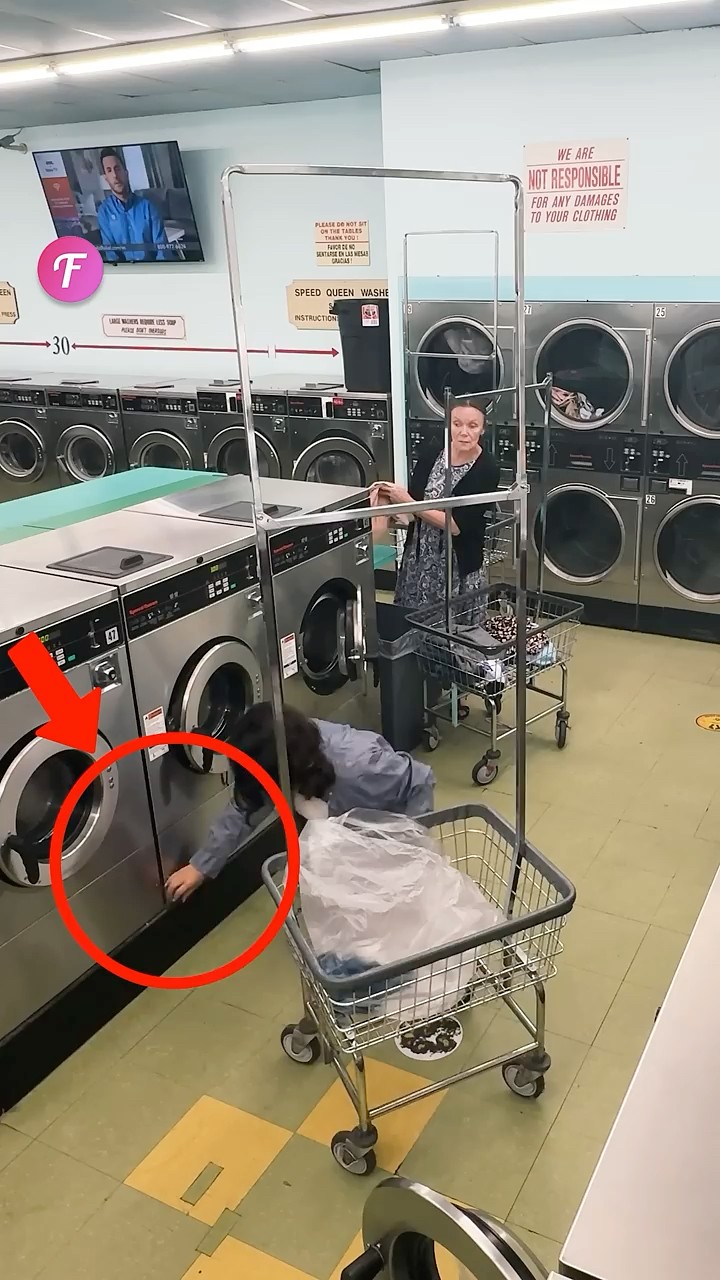 Struggling Mother Finds Unexpected Help in the Laundromat #shorts