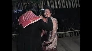 Ampuk nangdangi Bulan. Harto Tarigan