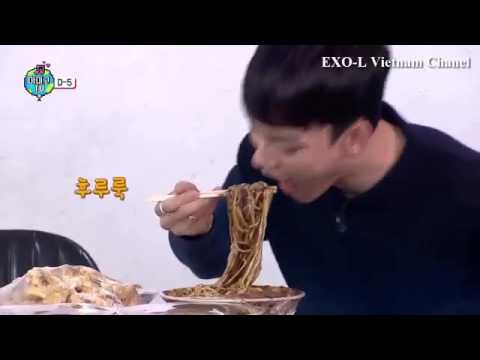 EXO EATING YUMMY