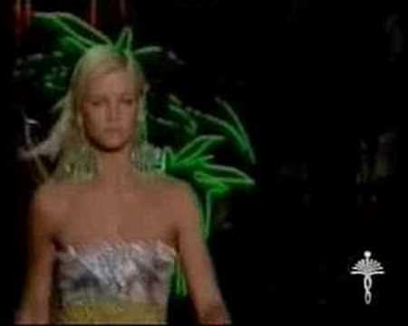 Модные джинсы Dolce Gabbana, Роберто Кавалли, Just Cavalli, Armani, Sonia Rykiel, Alexander McQueen, Ralph Lauren, Colin’s, Gloria Jeans: обзор, фото. Как заказать красивые женские джинсы в Алиэкспресс