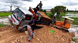 Incredible landfill!! Dump 5ton Drive Back Uploading Landslide Overturned, Rescue Bulldozer Komatsu…