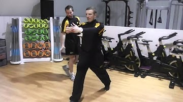 Perfect the moves - Split Squat with Rotation