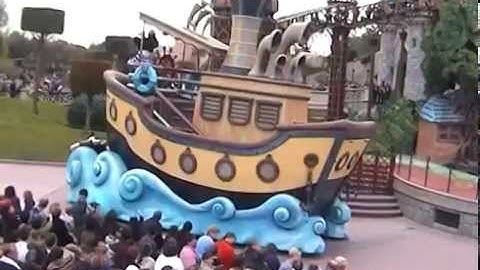 Disneyland Park Paris - Wonderful World of Disney Parade