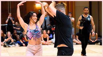 🚦 John Legend - Green Light ft. André 3000 🟢 Stunning Lambada Dance by Ana Paula Gomes & Leo Gomes