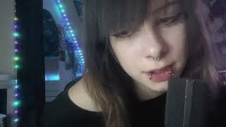 картинка: асмр emo teen girl тихо жалуется на жизнь💔 неразборчивый шепот…