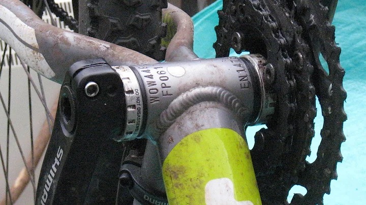 Shimano  Hollowtech II bottom bracket replacement / repair - part 1