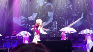 Lindsey Stirling - Sleep Walking live at Concord Pavilion